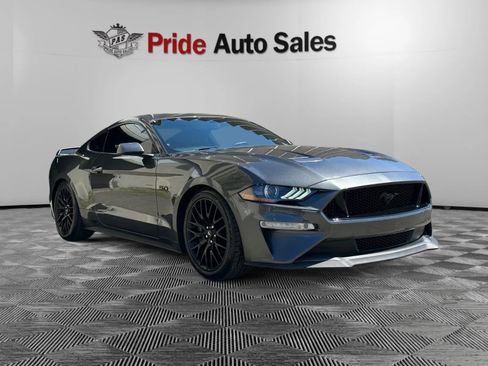 Used 2019 Ford Mustang GT Premium w/ GT Performance Package RWD image 3