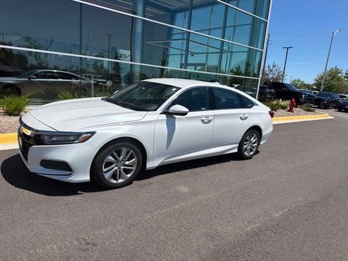 Used 2018 Honda Accord LX image 4