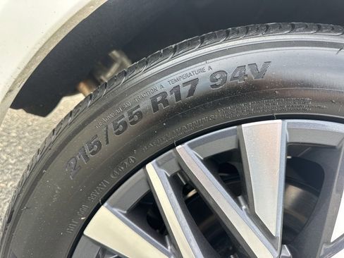 Used 2025 Nissan Altima 2.5 SV image 29