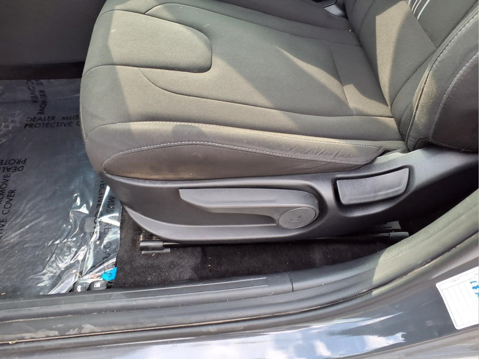 Used 2025 Hyundai Elantra SEL FWD image 24