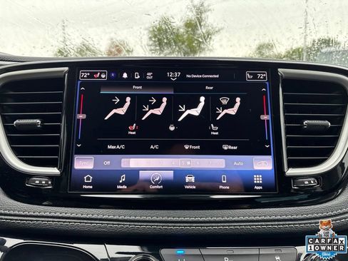 Used 2023 Chrysler Pacifica Touring-L FWD image 4