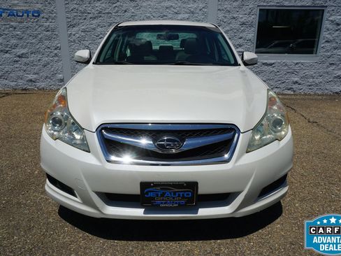 Used 2011 Subaru Legacy 2.5i Limited w/ Appearance Package 1H AWD/4WD image 2