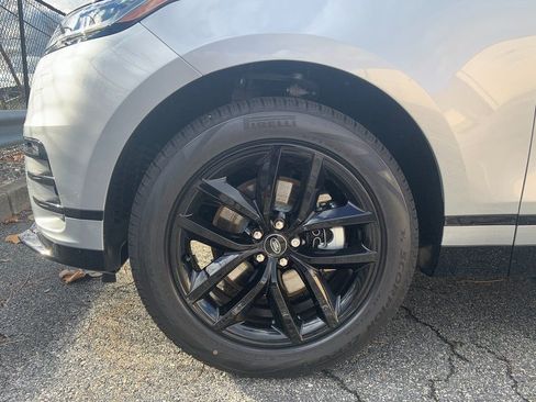 Certified 2024 Land Rover Range Rover Velar Dynamic SE image 9