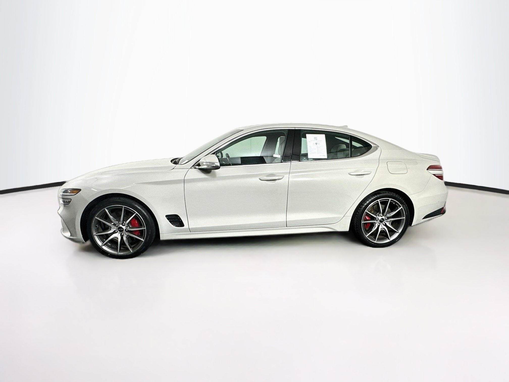 Used 2025 Genesis G70 2.5T RWD image 4