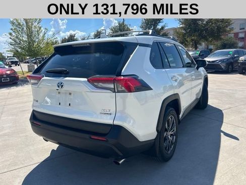 Used 2022 Toyota RAV4 XLE Premium AWD/4WD image 4
