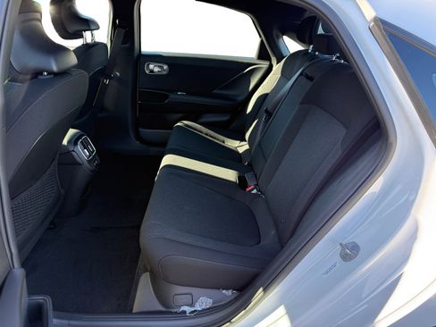 New 2025 Hyundai Ioniq 6 SE image 16