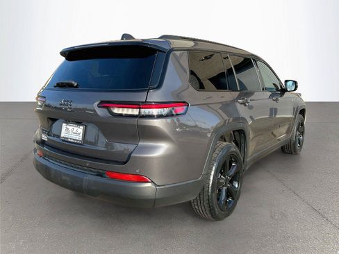 Used 2023 Jeep Grand Cherokee L Laredo AWD/4WD image 4