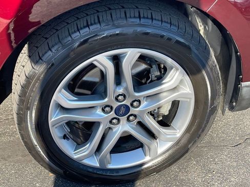 Used 2018 Ford Edge Titanium image 26