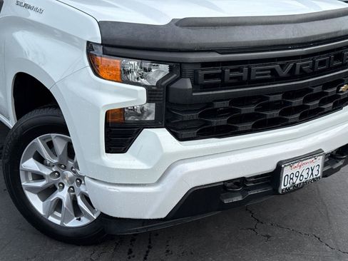 Used 2024 Chevrolet Silverado 1500 Custom image 3