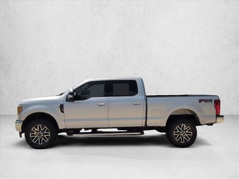 Used 2017 Ford F250 Lariat w/ Lariat Value Package AWD/4WD image 9