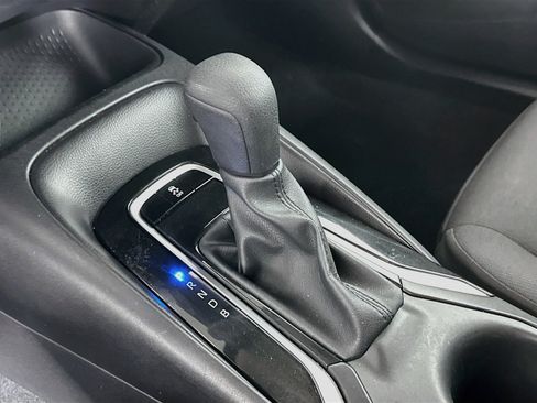 Used 2025 Toyota Corolla LE FWD image 24