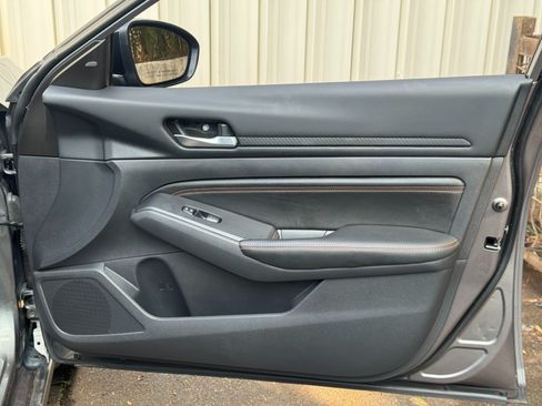 Used 2022 Nissan Altima 2.5 SR FWD image 36