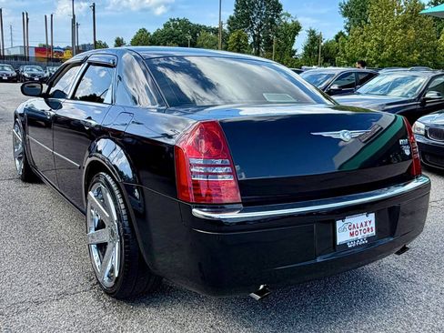 Used 2005 Chrysler 300 C w/ Sound Group II RWD image 5