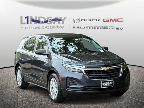 Certified 2022 Chevrolet Equinox LS w/ Driver Confidence II Package FWD image 1