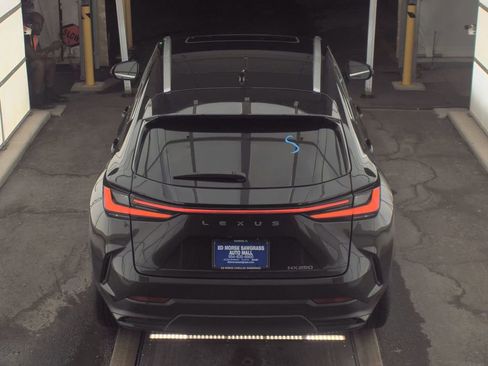 Used 2025 Lexus NX 250 FWD w/ Towing Package (2000 Lbs) image 7