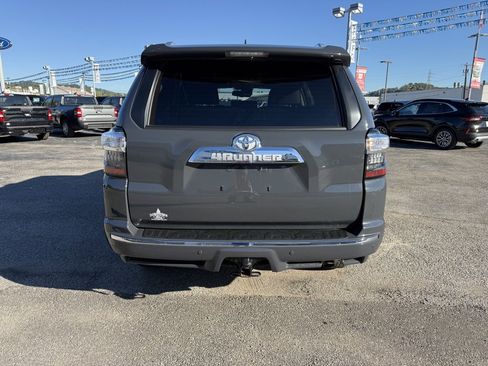 Used 2024 Toyota 4Runner Limited image 8