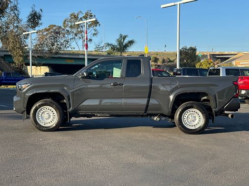 Used 2025 Toyota Tacoma SR image 2