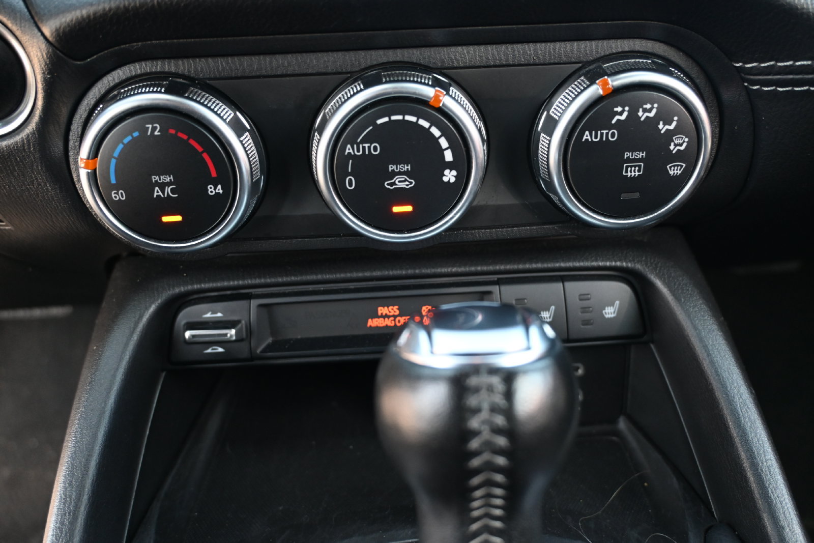 Used 2024 MAZDA MX-5 Miata RF Grand Touring RWD image 19