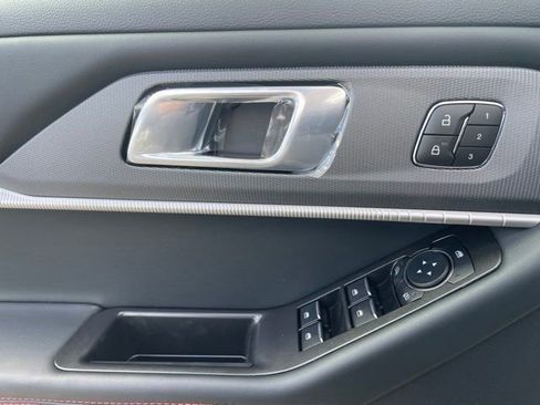 New 2026 Ford Explorer ST-Line w/ ST-Line Street Pack image 19