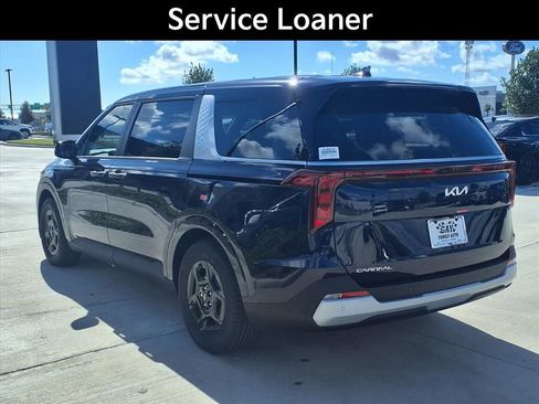 New 2026 Kia Carnival image 2