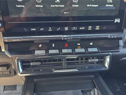 New 2026 GMC Hummer EV 4x4 Crew Cab image 23