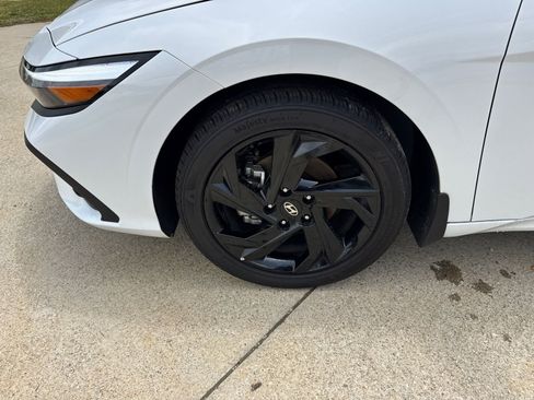 Certified 2026 Hyundai Elantra Sport FWD image 11