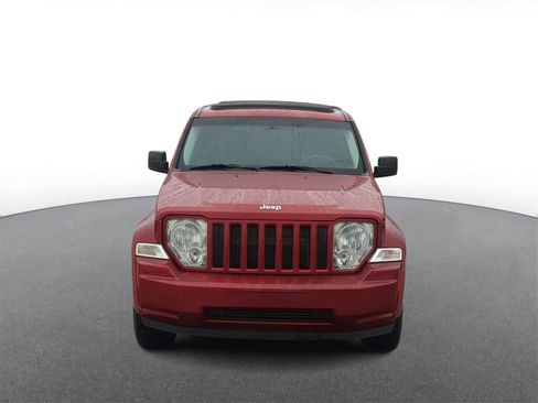 Used 2010 Jeep Liberty Sport w/ Popular Equipment Group image 3