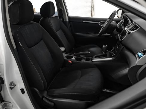 Used 2019 Nissan Sentra SV w/ Special Edition Package FWD image 31