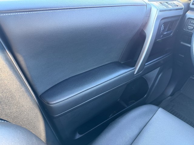 Certified 2024 Toyota 4Runner SR5 Premium w/ Moonroof Package AWD/4WD image 31