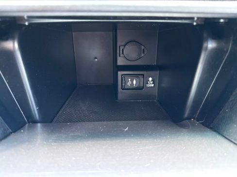 Used 2014 Toyota Camry SE FWD image 24