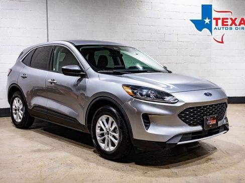 Used 2022 Ford Escape SE w/ Cold Weather Package image 1