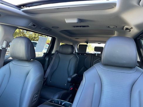 Used 2025 Kia Carnival SX Prestige FWD image 31