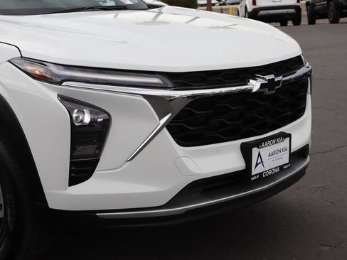 Used 2026 Chevrolet Trax LT w/ Driver Confidence Package FWD image 9