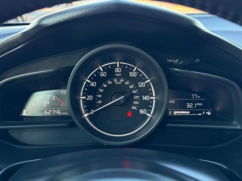 Used 2018 MAZDA MAZDA3 Touring FWD image 34