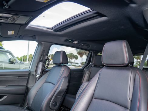 Used 2025 Honda Odyssey Sport-L image 19