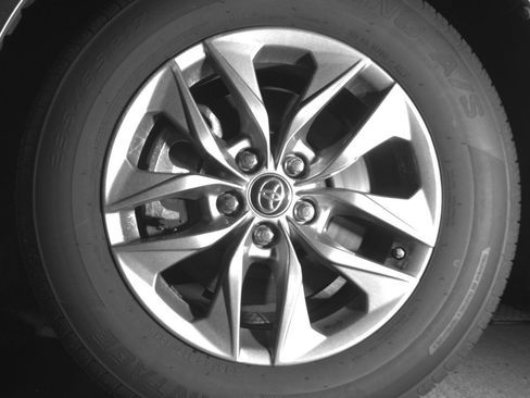 Used 2024 Toyota Sienna XLE image 12