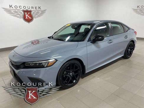 Used 2022 Honda Civic Sport image 3