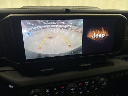 Used 2024 Jeep Wrangler Unlimited Sahara w/ Safety Group image 30