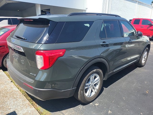 Used 2023 Ford Explorer XLT w/ Equipment Group 202A AWD/4WD image 3