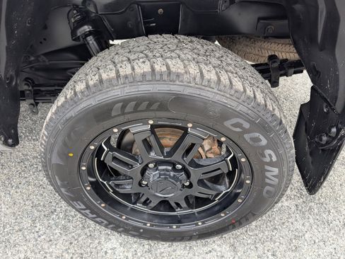 Used 2016 Toyota Tundra SR5 w/ SR5 Upgrade Package image 10