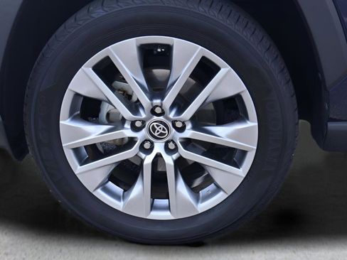 Certified 2022 Toyota RAV4 Limited FWD image 28