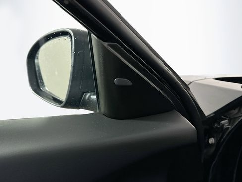 Used 2025 Nissan Altima 2.5 SV image 16