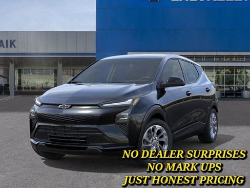 New 2027 Chevrolet Bolt LT w/ Comfort Package FWD image 6