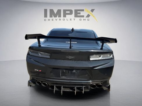 Used 2018 Chevrolet Camaro ZL1 RWD image 3