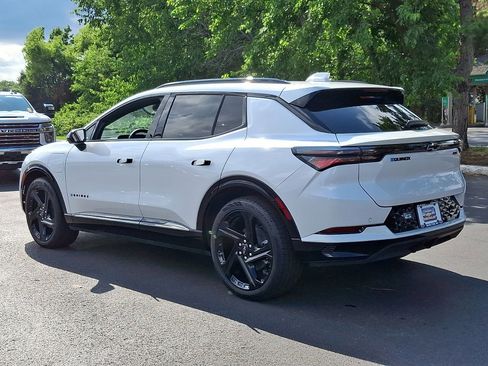 New 2025 Chevrolet Equinox EV RS image 11