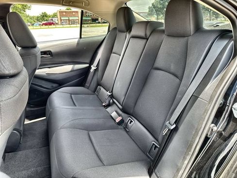 Used 2025 Toyota Corolla LE FWD image 21