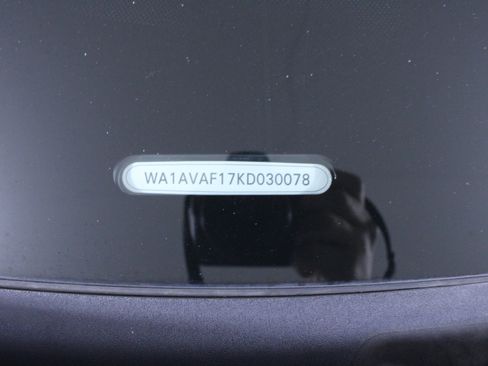 Used 2019 Audi Q8 Premium image 30