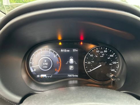 Used 2024 Nissan Kicks SV FWD image 7