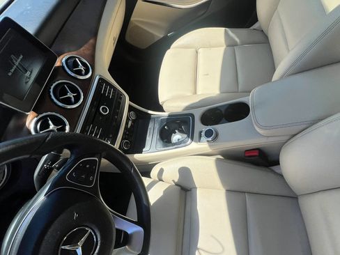 Used 2017 Mercedes-Benz GLA 250 4MATIC w/ Premium Package image 27