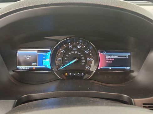 Used 2016 Ford Explorer XLT w/ Equipment Group 202A image 10